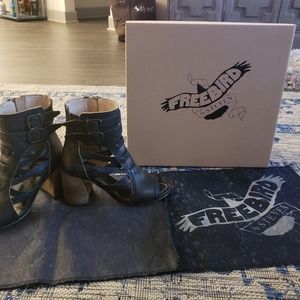 Freebird by Steven Tiara Black Sandals